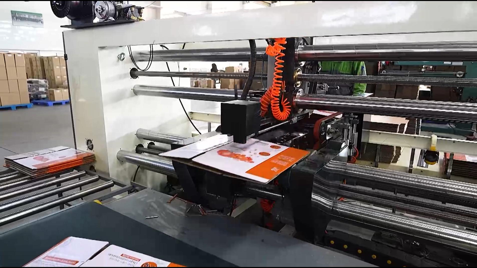 دستگاه منگنه‌زن